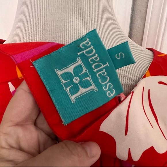 Escapada Floral Blouse J1 - Picture 5 of 6